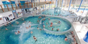 Die Spessart Therme mit großen Pools und Outdoorbereich
